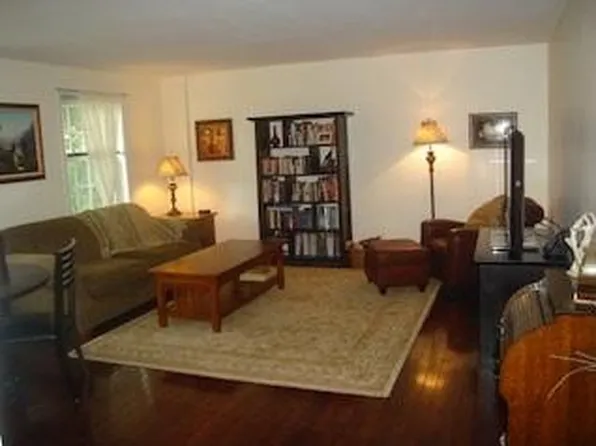 1317 S Walter Reed Dr APT 101, Arlington, VA 22204