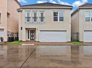 6115 S Arrowana Ln, Houston, TX 77036