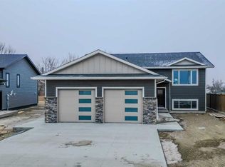 327 W 9th St N, Picture Butte, AB T0K 1V0