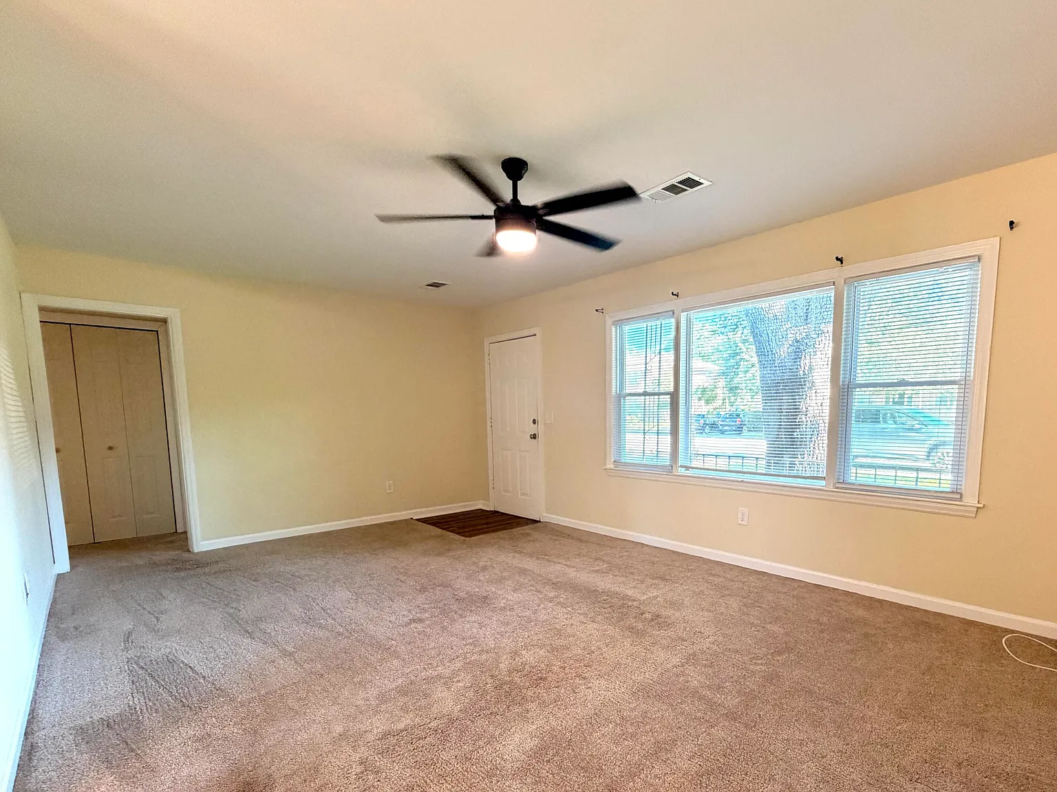 3 bed, 1.5 bath, 1185 sqft, $2,650 — Photo 4