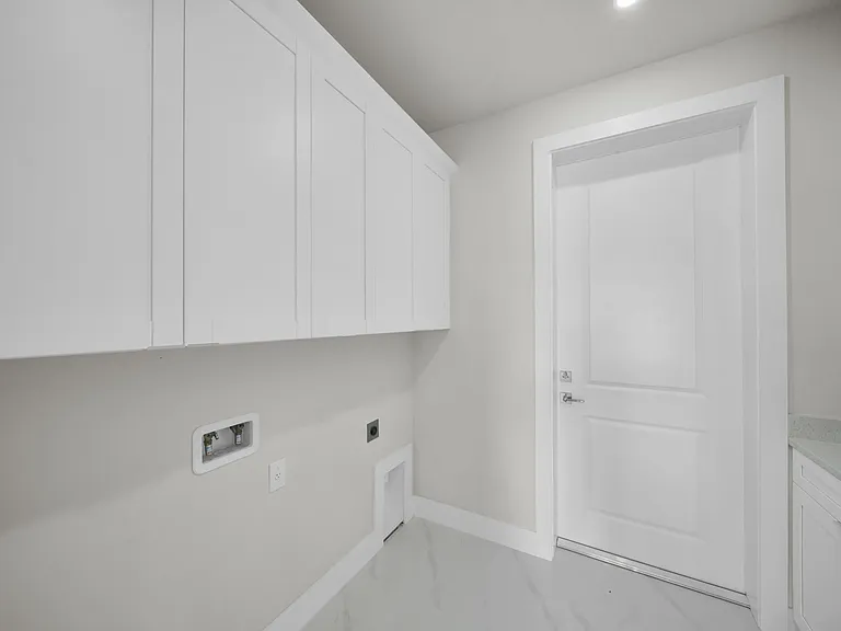 2913 14th St W — Photo 13