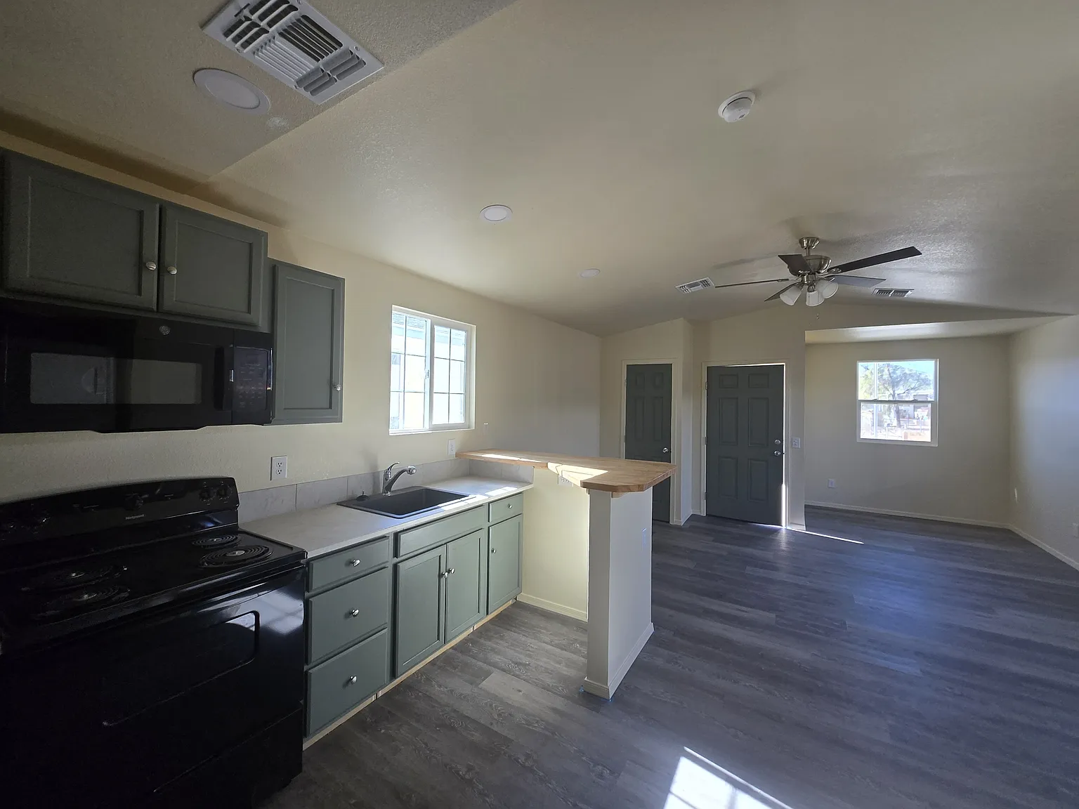 1484 Tonto Dr — Photo 4