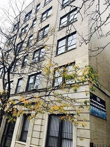 1st image of 3933 N Clarendon Ave APT 606