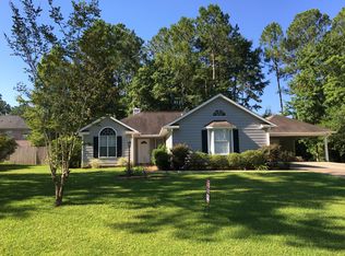 1617 Stillwater Dr, Gautier, MS 39553