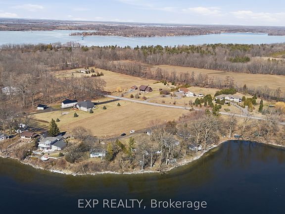 3rd image of 32 Quinte View Rd