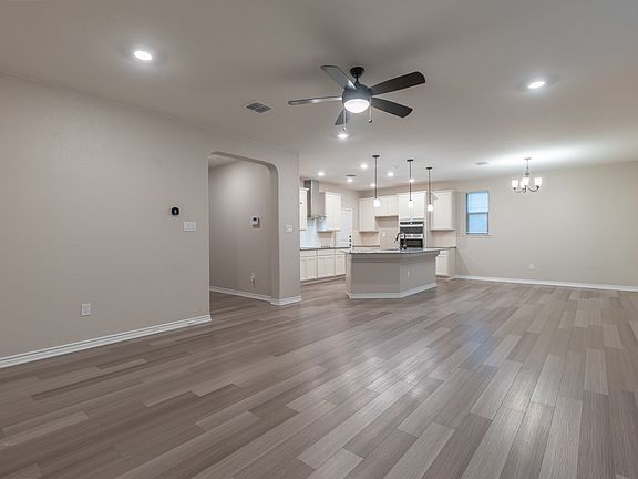2nd image of 8026 San Mirienda
