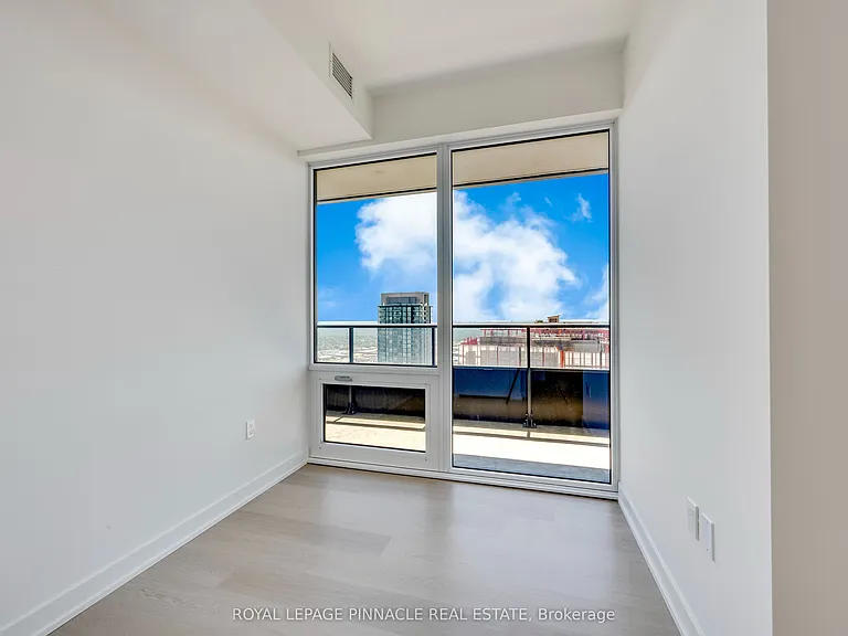 448 Burnhamthorpe Rd W #4511 — Photo 34