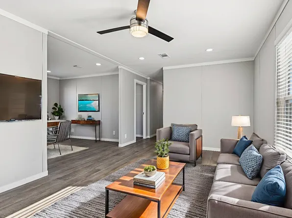 1631 American Dr, Cleburne, TX 76033