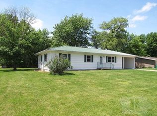 310 S 2nd St, Pulaski, IA 52584