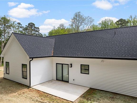 3rd image of 1506 Carsley Rd