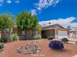 128 S Cimarron Rd, Las Vegas, NV 89145