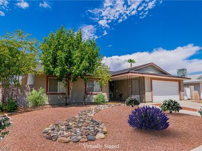 128 S Cimarron Rd, Las Vegas, NV, 89145