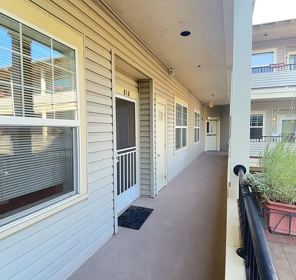 816 Pavilion Pl — Photo 12