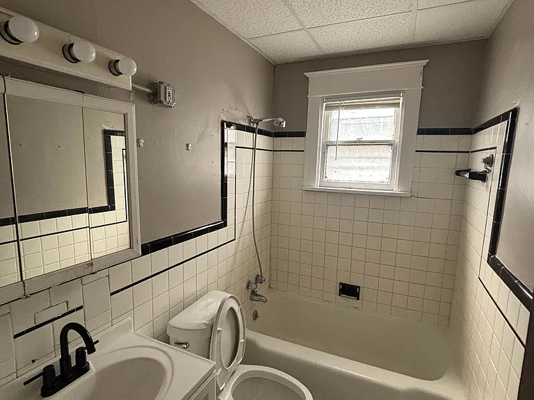 500 Colvin Ave #3 — Photo 6