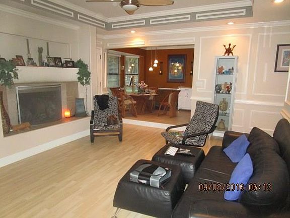 5th image of 948 Jerry Ln