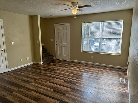 3rd image of 2929 Mersington Ave #3B-1BA-1250SQFT