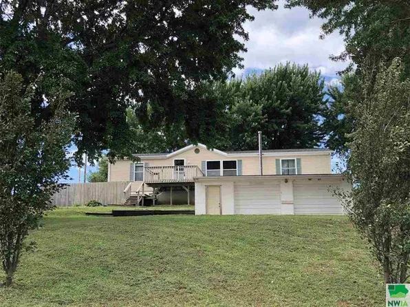 48202 Renken Rd, Akron, IA 51001