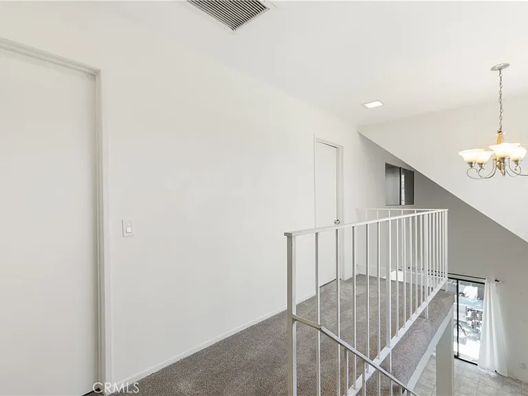 1693 S Heritage Cir — Photo 31