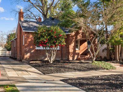 3225 D St, Sacramento, CA, 95816