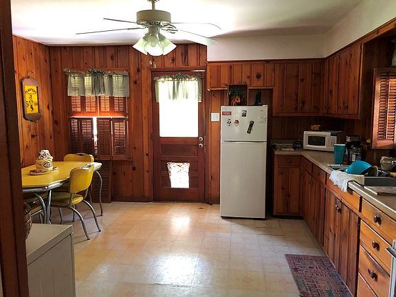 3rd image of 1516 N Highland Ave