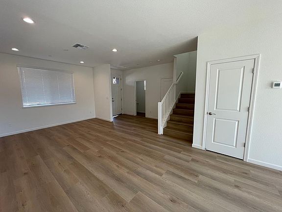 4th image of 5545 Malibu Palm Ct