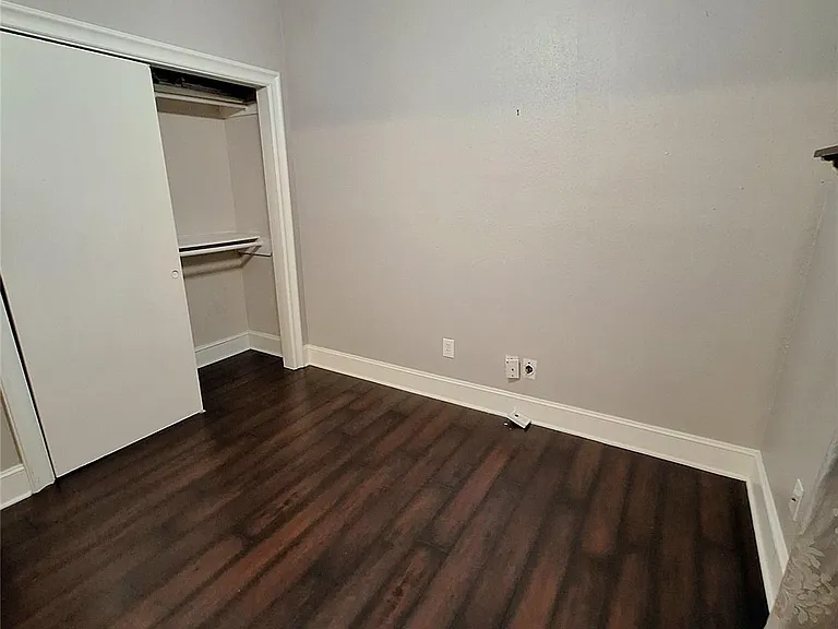 2425 Augusta Dr #4 — Photo 8