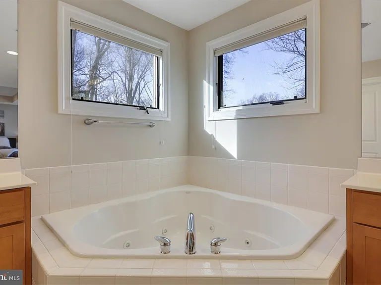 5922 Chesterbrook Rd — Photo 51