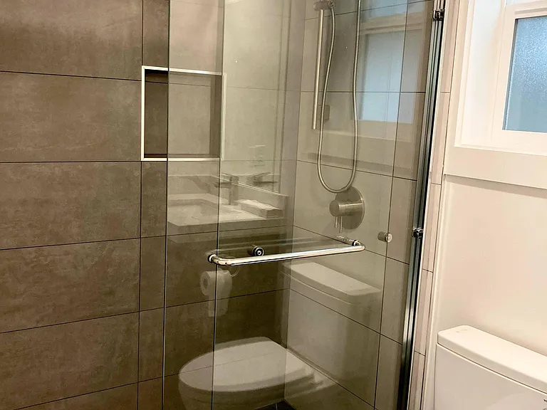 1034 Huron Ave — Photo 7