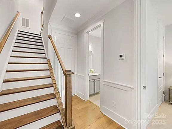 3rd image of 1405 Kenilworth Ave