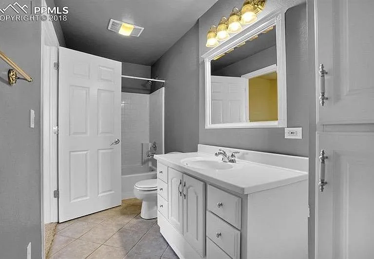 9810 Rising Eagle Pl — Photo 2