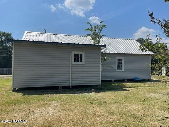 2nd image of 13923 Cypress St