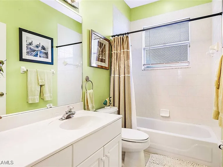 2807 SW 31st Ln — Photo 14