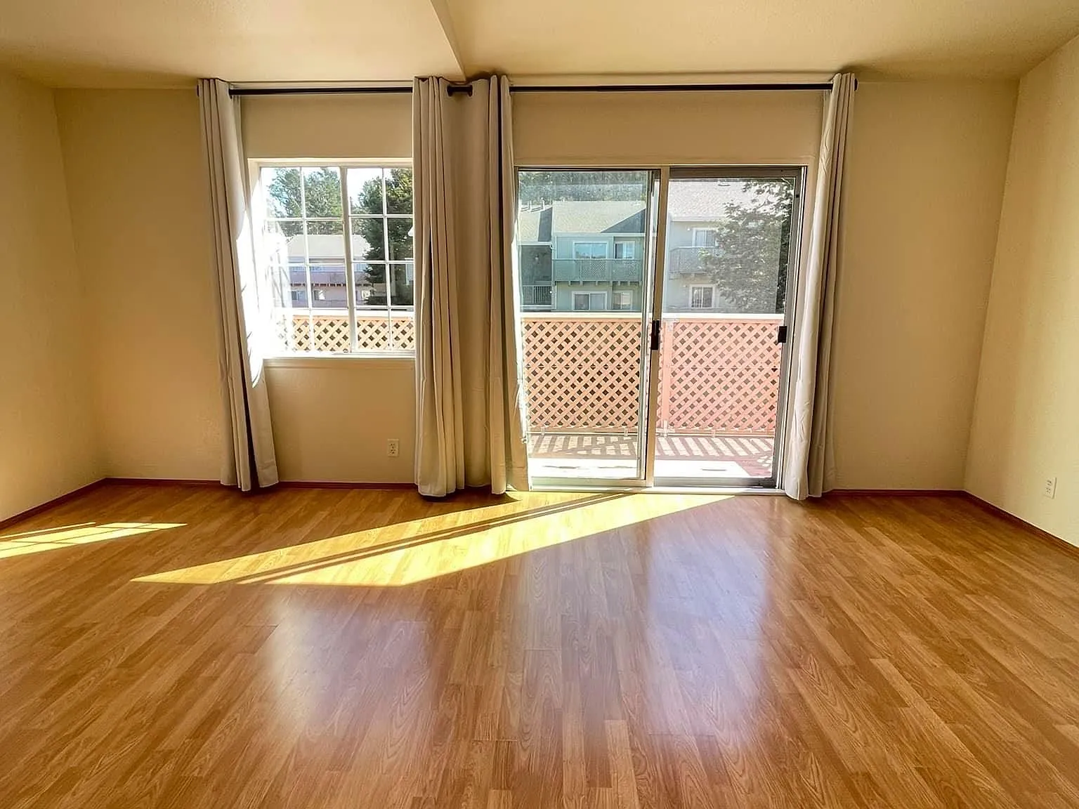 1026 San Luis Cir — Photo 4
