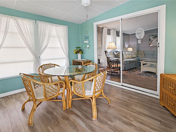 4th image of 821 Bougainvillea Cir