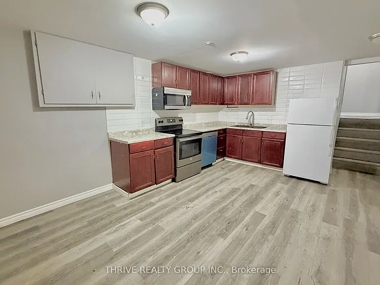 727 Millbank Dr #LOWER — Photo 5