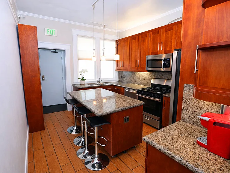 126 Fillmore St #H — Photo 18