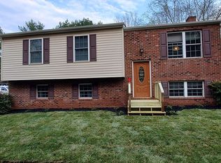 4036 Birch Dr, Huntingtown, MD 20639