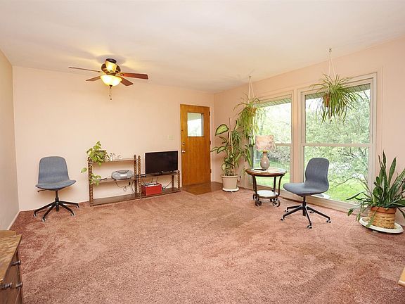 5th image of 641 Crenshaw Ln