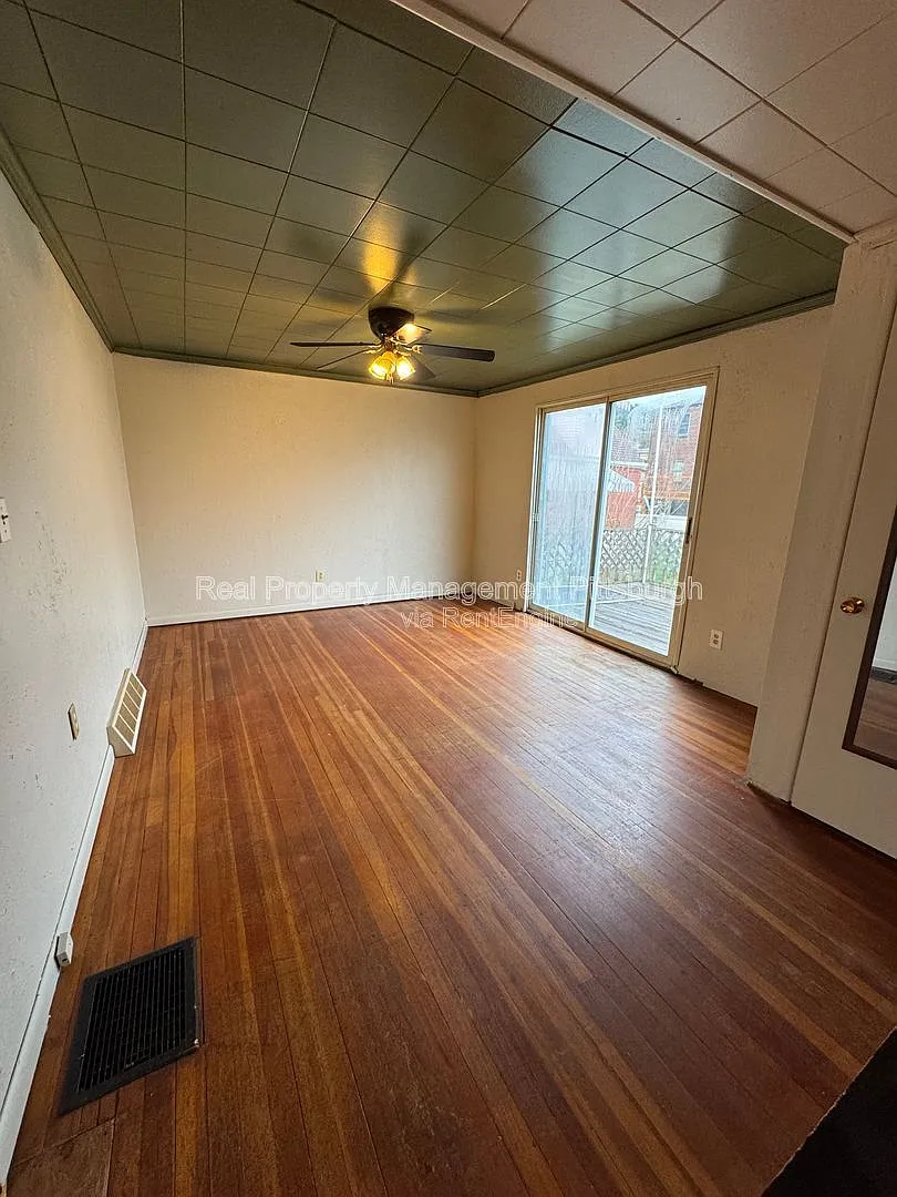 1 bed, 1.0 bath, $895 — Photo 1