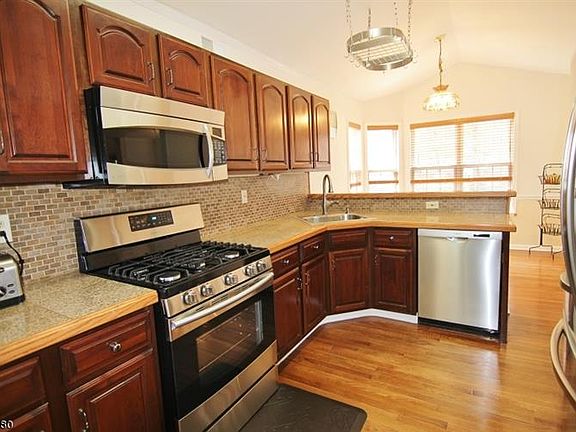 2nd image of 85 Woodmont Dr