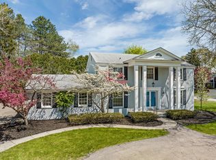 5135 Lake Bluff Rd, West Bloomfield, MI 48323