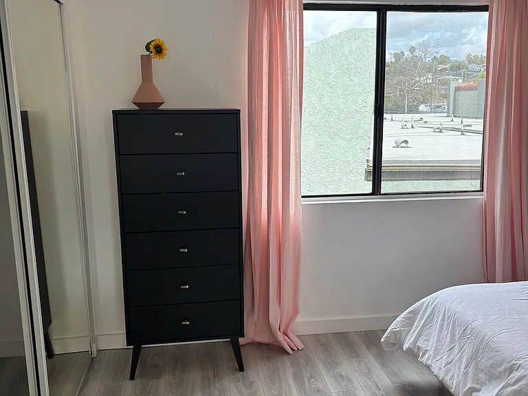 Golden Glen — Photo 43