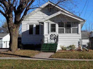 1606 Mount Vernon St, Oshkosh, WI 54901