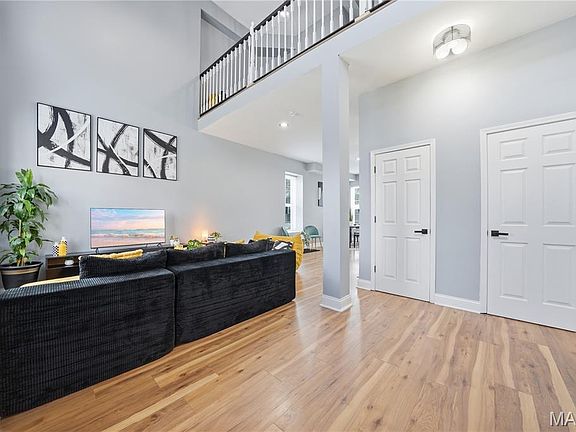 3rd image of 5714 Maple Ave
