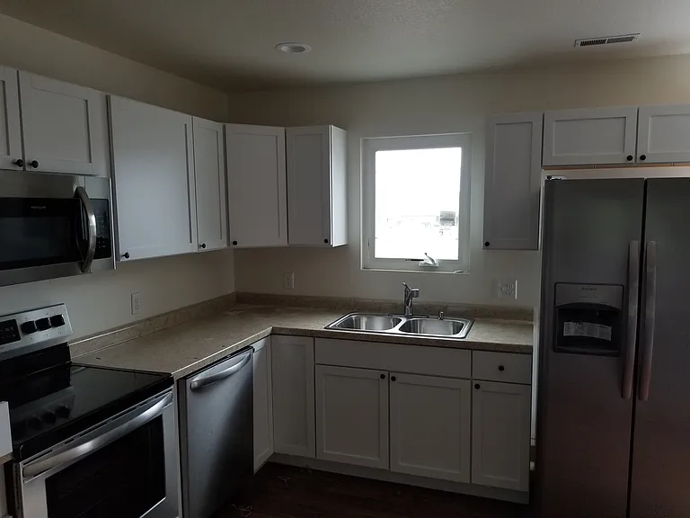 506 Mustang Ln — Photo 7