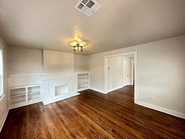 2905 NW 19th St — Photo 3