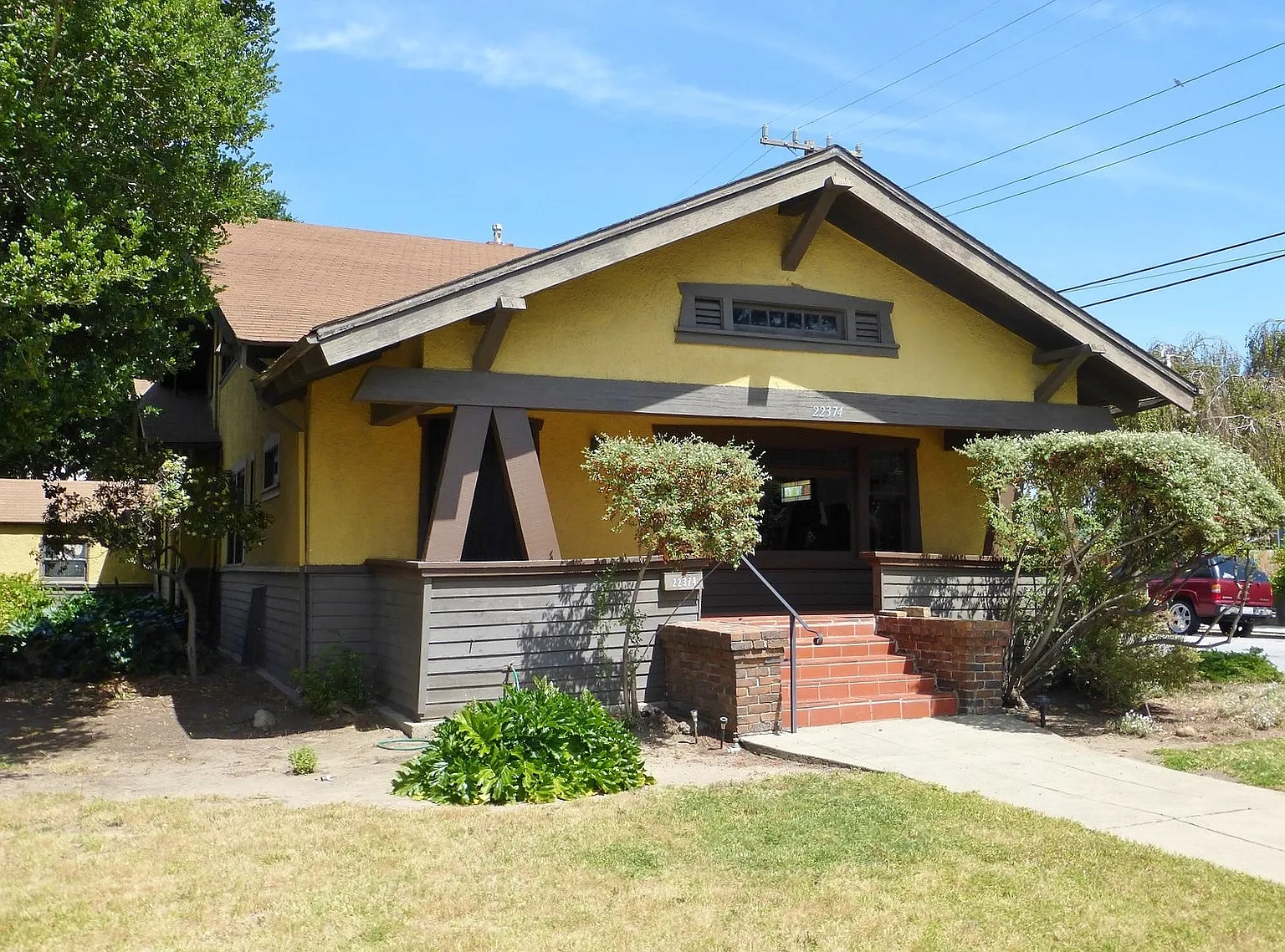 22374 Montgomery St photo 1