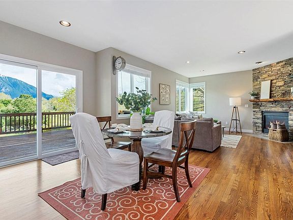 4th image of 38566 SE Kimball Creek Dr