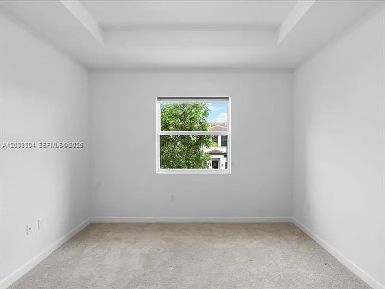 106 SW 184th Pl — Photo 23