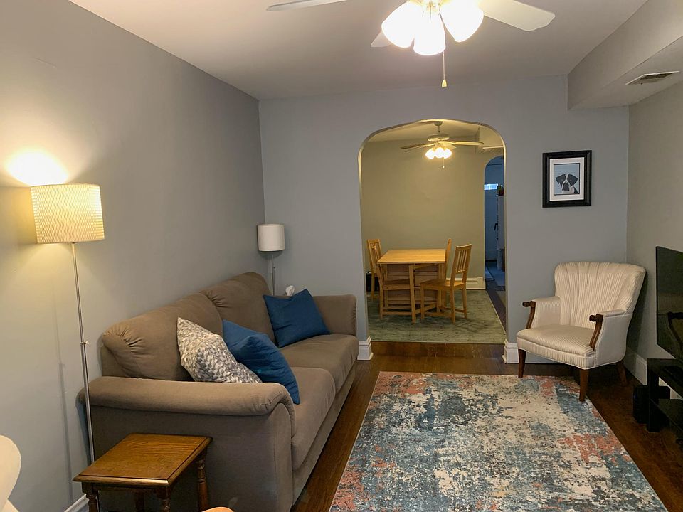 1st image of 3320 N Leavitt St APT 1